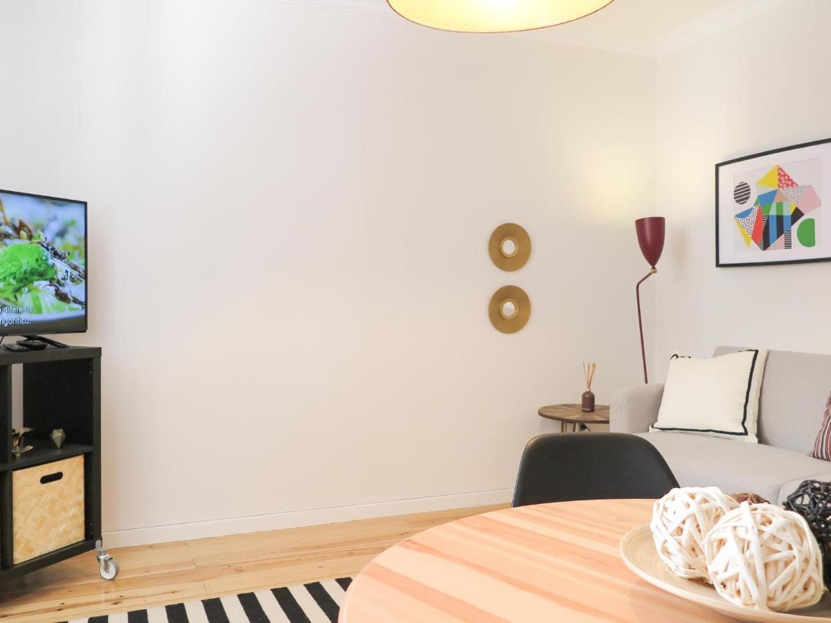Historic Alfama Apt With Modern Style Lisabona Exterior foto